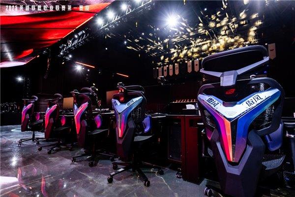 26年英雄联盟职业联赛 为玩家带来超凡体验瓦利棋牌无畏竞巅峰！傲风携手2025-