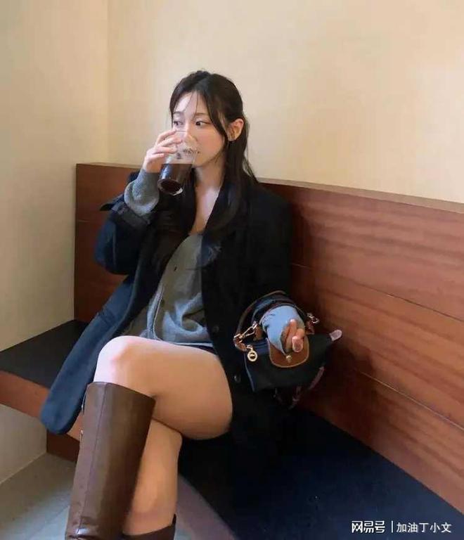 婆甚至都出轨了还是要坚持维持婚姻呢瓦力棋牌游戏为什么男人不爱自己的老(图2)